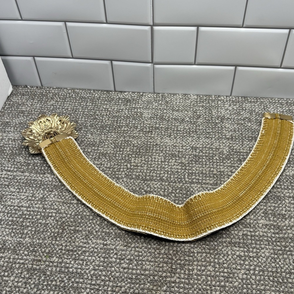 Women Belt Elastic Textured Large Golden Color Clasp Wide VTG Castle H18 - Picture 11 of 14